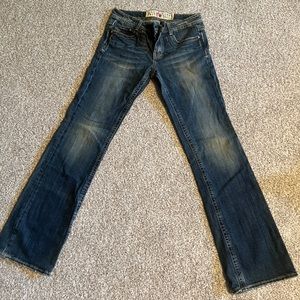 VIGOSS Ladies Size 7-8 Jeans inseam 31. The Chelsea Slim Boot Cut